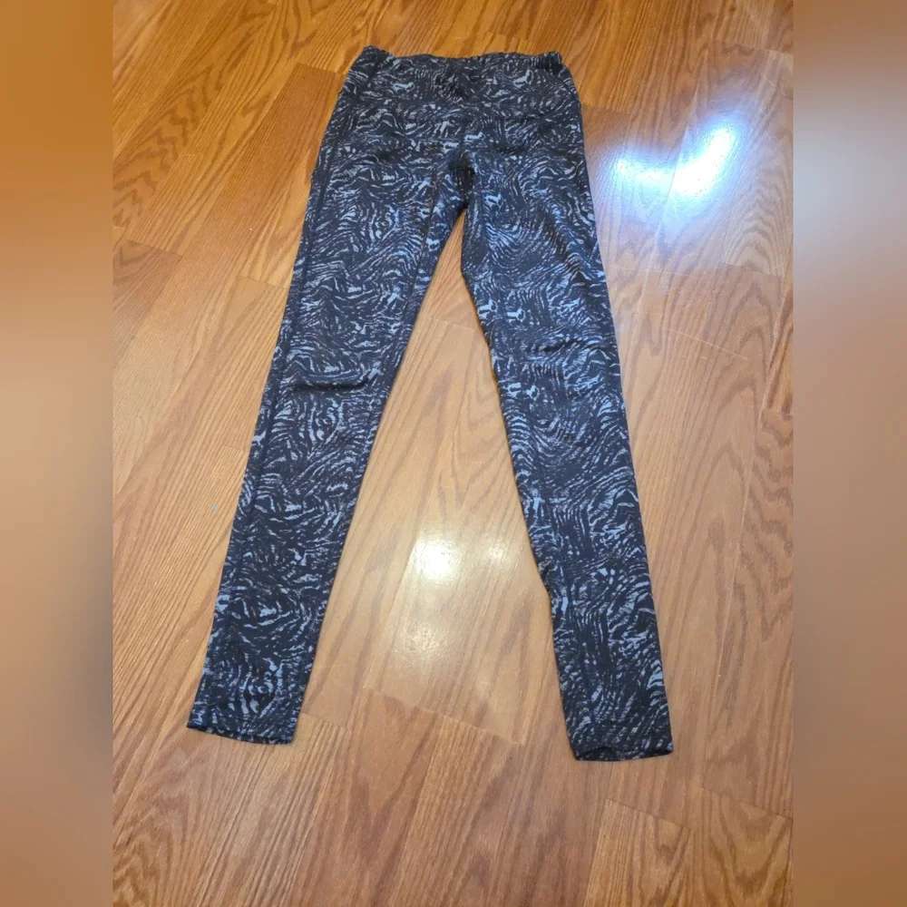 Athleta Leggings‎ Xs Black An Blue Animal Print